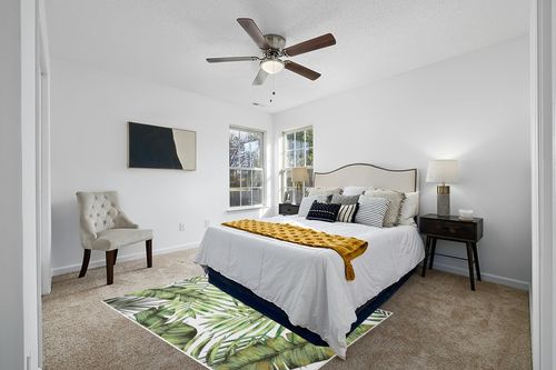 CAREMEE 5x7 Area Rug for Living Room Low Profile Palm Tree Leaf Area Rug Large Throw Carpet Indoor Machine Washable Rug for Bedroom Kitchen Patio Home Decor, 5' x 7' Green in White and Yellow Modern Bedroom