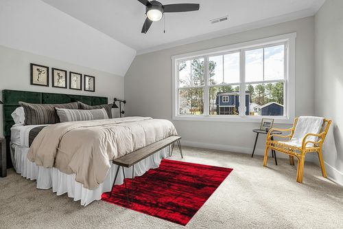Antep Rugs Abstract 5x7 Modern Indoor Area Rug Amg045 (Red, 5'3" x 7') in Grey Traditional Bedroom with King Bed
