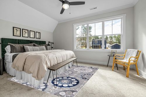 CAMILSON Indoor Rug, Blue 8x10 Bohemian Medallion Floral Area Rugs, Easy-Cleaning Non-Shedding Living Room, Garden and Kitchen Washable Carpet (8 x 10) in Grey Traditional Bedroom with King Bed