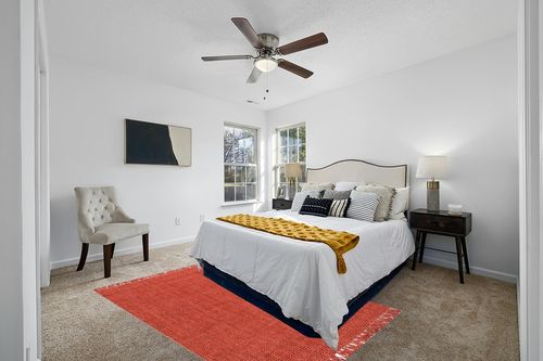 nuLOOM Daniela Farmhouse Chunky Jute Area Rug, 5' x 7' 6", Terra in White and Yellow Modern Bedroom