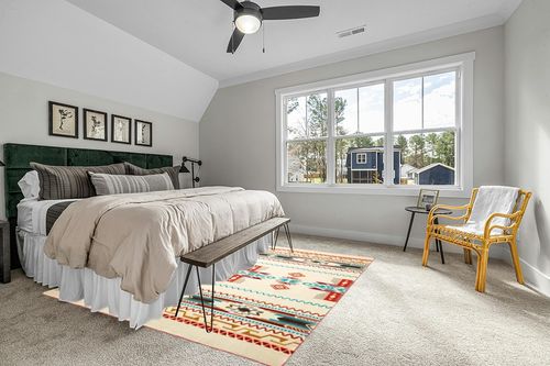 Ecuadane Large Southwestern Woven Blanket in Grey Traditional Bedroom with King Bed