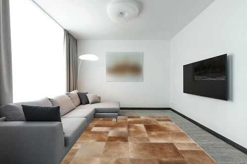 SAFAVIEH Studio Leather Collection 8' x 10' Beige STL174B Handmade Mid-Century Modern Leather Area Rug in Modern Living Room with Grey Couch