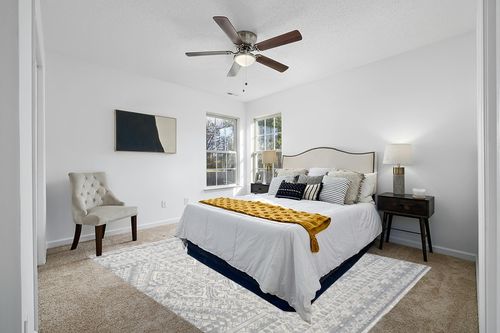 Handmade Tribal Bohemian Ivory Area Rug 8 x 10 in White and Yellow Modern Bedroom