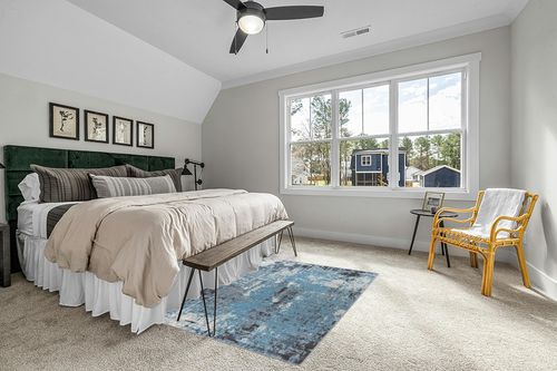 Rugshop Modern Abstract Soft Area Rug 5' x 7' Blue in Grey Traditional Bedroom with King Bed