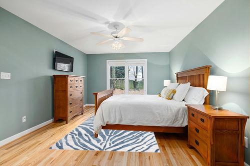 Abani Nova NOV170A Blue Grey Zebra Print Area Rug 6' x 9' in Teal and Orange Wood Bedroom