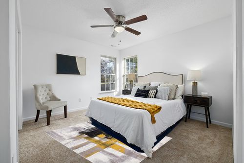Gold Modern Stain Resistant Living Room Area Rug in White and Yellow Modern Bedroom