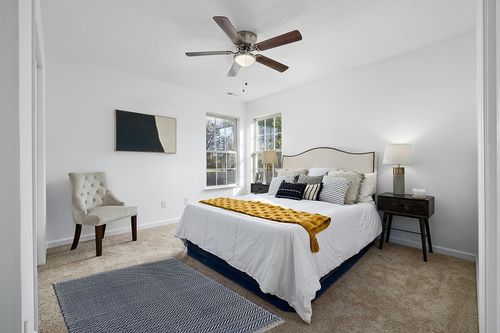 Dash and Albert Herringbone Cotton Area Rug - 4' x 6' Indigo Geometric Handwoven Accent Rug - Durable, Lightweight, High Traffic Areas Hallway, Bedroom, Stairs in White and Yellow Modern Bedroom