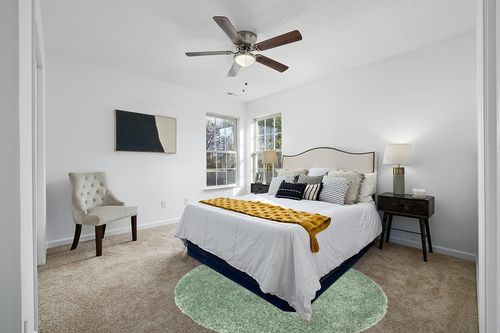 nuLOOM Kara Solid Shag Area Rug, 6' Round, Green in White and Yellow Modern Bedroom