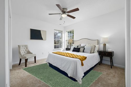 Green Shag Rug 6'x9' in White and Yellow Modern Bedroom