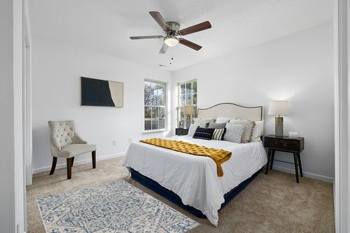 JONATHAN Y Estrella Bohemian Medallion Textured Weave Indoor/Outdoor Navy/Gray 4 ft. x 6 ft. Area-Rug, Coastal,Easy-Cleaning,HighTraffic,LivingRoom,Backyard, Non Shedding (SMB105B-4) in White and Yellow Modern Bedroom