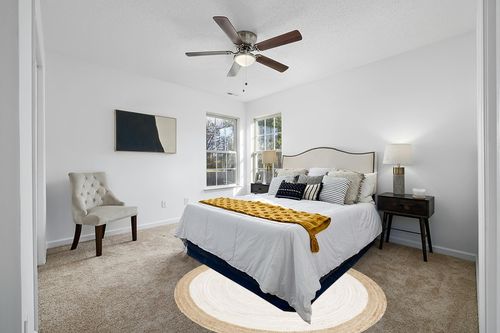 nuLOOM Eleonora Casual Jute Area Rugs, 6' Round, White in White and Yellow Modern Bedroom