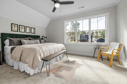 Loloi II Bryce Collection BZ-07 Pewter/Gold, Contemporary 5' x 6'-6" Area Rug in Grey Traditional Bedroom with King Bed