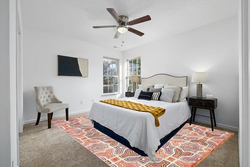 SAFAVIEH Aspen Collection Area Rug - 9' x 12', Pink & Orange, Handmade Boho Wool, Ideal for High Traffic Areas in Living Room, Bedroom (APN260U) in White and Yellow Modern Bedroom