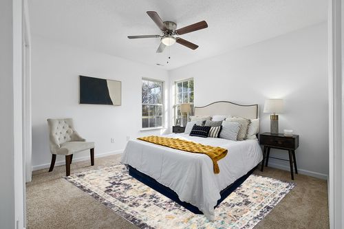 SAFAVIEH Madison Collection Area Rug - 8' x 10', Black & Gold, Boho Chic Medallion Distressed Design, Non-Shedding & Easy Care, Ideal for High Traffic Areas in Living Room, Bedroom (MAD473Z) in White and Yellow Modern Bedroom