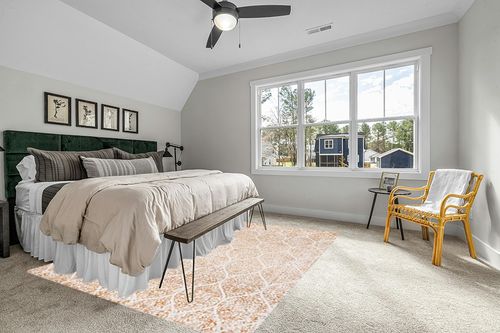 SAFAVIEH Madison Collection Area Rug - 8' x 10', Cream & Orange, Glam Ogee Trellis Distressed Design, Non-Shedding & Easy Care, Ideal for High Traffic Areas in Living Room, Bedroom (MAD604H) in Grey Traditional Bedroom with King Bed