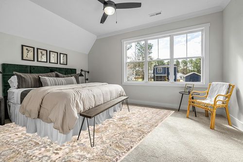 Loloi Teagan Collection 9'-9" x 13'-6" Area Rug in Ivory/Sand - Large Area Rug, Soft Neutral Rug, High-Traffic Area Rug for Living Room, Bedroom, Home Office, Dining Area in Grey Traditional Bedroom with King Bed