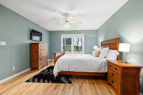 Christmas Area Rug 5 x 8, Washable Bedroom Rug Non-Slip Kitchen Rugs Non Shedding Floor Cover Mat Runner Rug for Living Room Dining Room Outdoor Carpet Merry Christmas Tree Winter Black in Teal and Orange Wood Bedroom