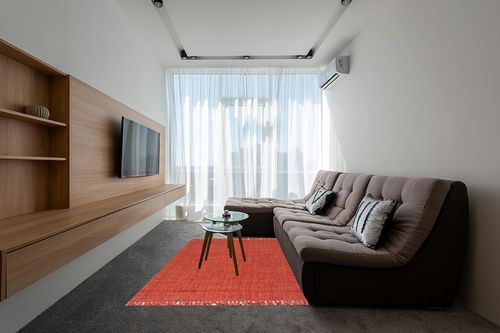nuLOOM Daniela Farmhouse Chunky Jute Area Rug, 5' x 7' 6", Terra in Grey Living Room with Brown Couch