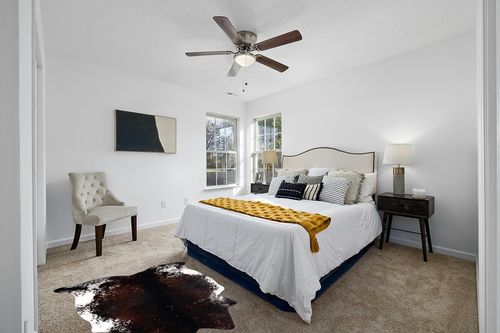 MACEVIA Faux Cowhide Rug Cute Cow Print Rug Animal Area Carpet Western Decor for Living Room Bedroom Non-Slip 59" L x 47.2" W(4.9ft x 3.9ft) in White and Yellow Modern Bedroom