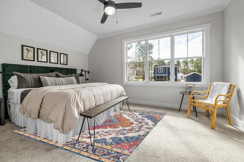 JONATHAN Y BMF106A-8 Bohemian Flair Boho Vintage Medallion Blue/Multi 8 ft. x 10 ft. Area-Rug, Vintage, Easy-Cleaning, for Bedroom, Kitchen, Living Room, Non Shedding in Grey Traditional Bedroom with King Bed