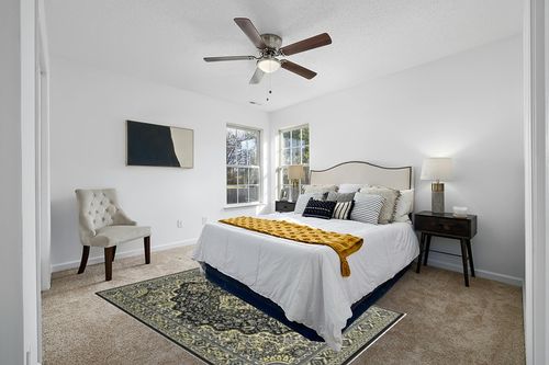 GlowSol Area Rugs 5x8 Persian Vintage Area Rug Large Bedroom Rug Non-Slip Traditional Living Room Rug, Non-Shedding Distressed Medallion Dining Mat Indoor Carpet for Office Entry, Gray 5x8 in White and Yellow Modern Bedroom