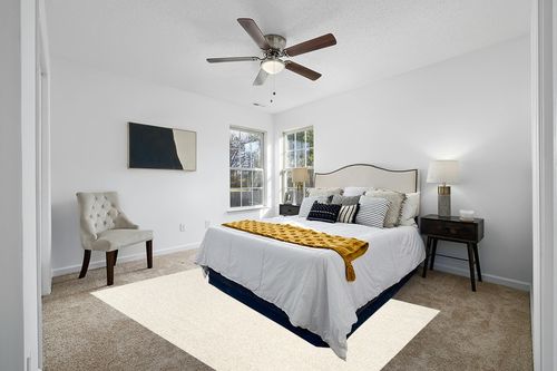 nuLOOM Marlow Machine Washable Soft Shaggy Faux Sheepskin Area Rug, 6x9, White in White and Yellow Modern Bedroom