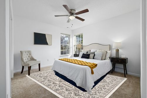 nuLOOM Becca Traditional Tiled Area Rug, 8' x 10', Beige in White and Yellow Modern Bedroom