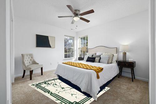Antep Rugs Babil Gold 5x7 Abstract Marble Geometric Indoor Area Rug (Green Cream, 5'3" x 7') in White and Yellow Modern Bedroom