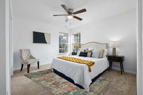 Loloi II Skye SKY-07 Terracotta / Sky Area Rug 6' x 9' in White and Yellow Modern Bedroom