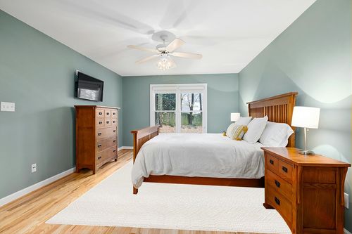 SAFAVIEH Natura Collection Area Rug - 9' x 12', Ivory, Handmade Moroccan Boho Wool Fringe, Ideal for High Traffic Areas in Living Room, Bedroom (NAT852B) in Teal and Orange Wood Bedroom