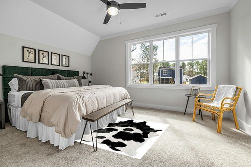 Black and White Cowhide Rug Natural Cow Skin Cow Hide Leather Area Rug Hair On, Large 5 ft X 6 ft Premium Black White Shed Free Natural Hide in Grey Traditional Bedroom with King Bed