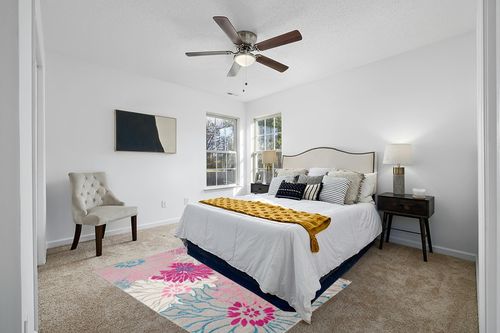 Nourison Passion Grey 5'3" x 7'3" Area-Rug, Floral, Farmhouse, Easy-Cleaning, Non Shedding, Bed Room, Living Room, Dining Room, Kitchen, (5' x 7') in White and Yellow Modern Bedroom