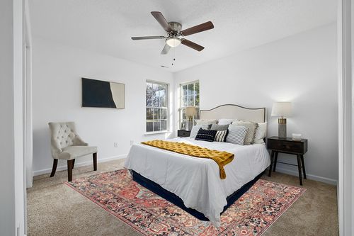 Artistic Weavers Reeta Printed Medallion Area Rug,7'6" x 9'6",Bright Red/Wheat in White and Yellow Modern Bedroom