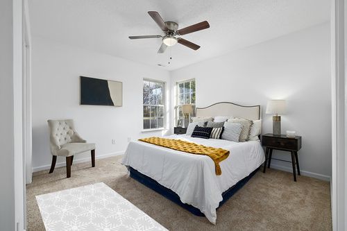 Area Rug A Grey Lace Seamless Christmas Pattern Washable 4x6 feet Rugs for Bedroom Kitchen Living Room Non Slip Outdoor Carpets Soft Mats for Home Playroom Decor in White and Yellow Modern Bedroom