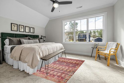 Loloi II Layla Collection LAY-15 Magenta/Multi, Traditional 5'-0" x 7'-6" Area Rug in Grey Traditional Bedroom with King Bed
