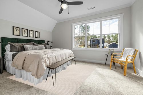 JONATHAN Y SCN102B-8 Aarhus Minimalist Scandi Striped Indoor Area Rug, Classic, Farmhouse, Cottage, Casual, Minimalist, Bedroom, Kitchen, Living Room, Non Shedding, Ivory/Cream, 8' x 10' in Grey Traditional Bedroom with King Bed