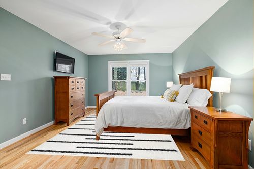 JONATHAN Y MOH402A-8 Alaro Berber Stripe Shag Indoor Area-Rug Bohemian Geometric Contemporary Glam Easy-Cleaning Bedroom Kitchen Living Room Non Shedding, 8 X 10, White/Black in Teal and Orange Wood Bedroom