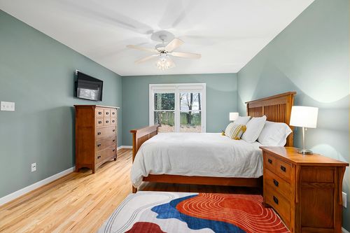 junhejiamei Modern Area Rugs for Living Room 4'x6',Machine Washable Stain Resistant Non Slip Backing Area Rugs,Soft Low-Pile Bedroom Dining Room Floor Carpet,Pink in Teal and Orange Wood Bedroom