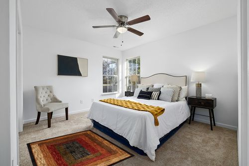 Home Dynamix Royalty Vega Contemporary Geometric Area Rug, Black/Brown, 43"x62" in White and Yellow Modern Bedroom