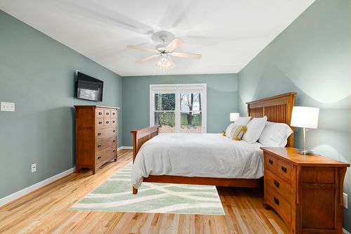 SAFAVIEH Adirondack Collection Area Rug - 6' x 9', Sage & Cream, Modern Wave Distressed Design, Non-Shedding & Easy Care, Ideal for High Traffic Areas in Living Room, Bedroom (ADR125X) in Teal and Orange Wood Bedroom