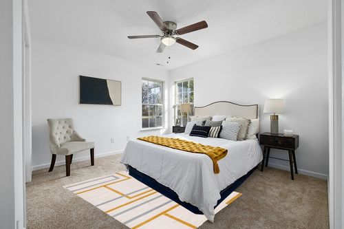 Well Woven Good Vibes Fiona Gold Modern Geometric Lines 5'3" x 7'3" 3D Texture Area Rug, 5 ft 3 in x 7 ft 3 in White and Yellow Modern Bedroom