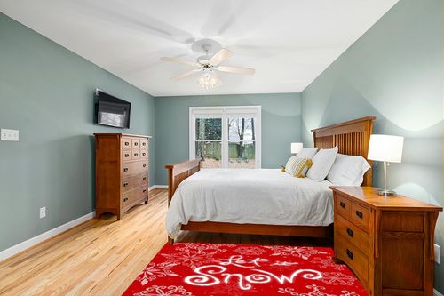 Area Rug, Let is Snow Christmas Rug, 2x3 Feet Rugs for Living Room Bedroom Kids Room Kids Room Nursery Classroom, Non-Slip Comrft Carpet Washable Rug in Teal and Orange Wood Bedroom