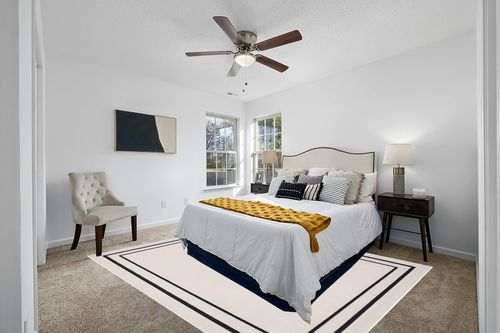 Nourison Essentials Indoor/Outdoor Solid Bordered Ivory/Black 8' x 10' Area Rug, Easy Cleaning, Non Shedding, Bed Room, Living Room, Dining Room, Backyard, Deck, Patio (8x10) in White and Yellow Modern Bedroom