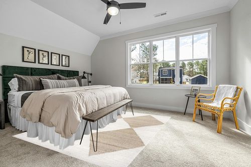 nuLOOM Pandora Diamond Jute Area Rug, 8x10, Ivory in Grey Traditional Bedroom with King Bed