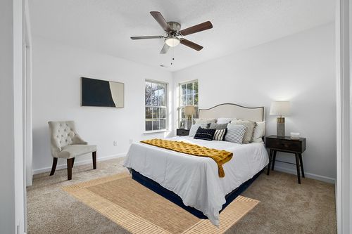 nuLOOM Asha Simple Border Indoor/Outdoor Area Rug, 5' x 8', Light Brown in White and Yellow Modern Bedroom