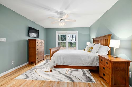 SAFAVIEH Craft Collection Area Rug - 8' x 10', Grey & Gold, Modern Abstract Design, Non-Shedding & Easy Care, Ideal for High Traffic Areas in Living Room, Bedroom (CFT819F) in Teal and Orange Wood Bedroom