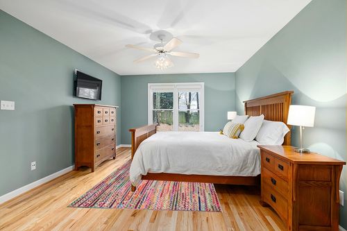 nuLOOM Aleen Bohemian Cotton/Jute Area Rug, 6x9, Multi in Teal and Orange Wood Bedroom