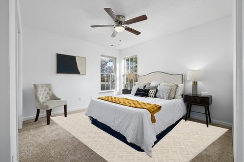 SAFAVIEH Vermont Collection Area Rug - 9' x 12', Ivory, Handmade Wool & Cotton, Ideal for High Traffic Areas in Living Room, Bedroom (VRM102A) in White and Yellow Modern Bedroom