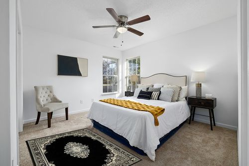 Unique Loom Reza Collection Traditional Persian Style Area Rug, 4 x 6 ft, Black/Beige in White and Yellow Modern Bedroom