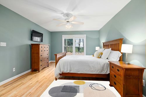 Abani Rugs Cream and Gray 4 ft. X 6 ft. Mid-Century Rug with Circles and Lines. Neutral Tones of Cream, Gray and a pop of Yellow. Minimalistic Design Turkish Stain Resistant Area Rug. in Teal and Orange Wood Bedroom